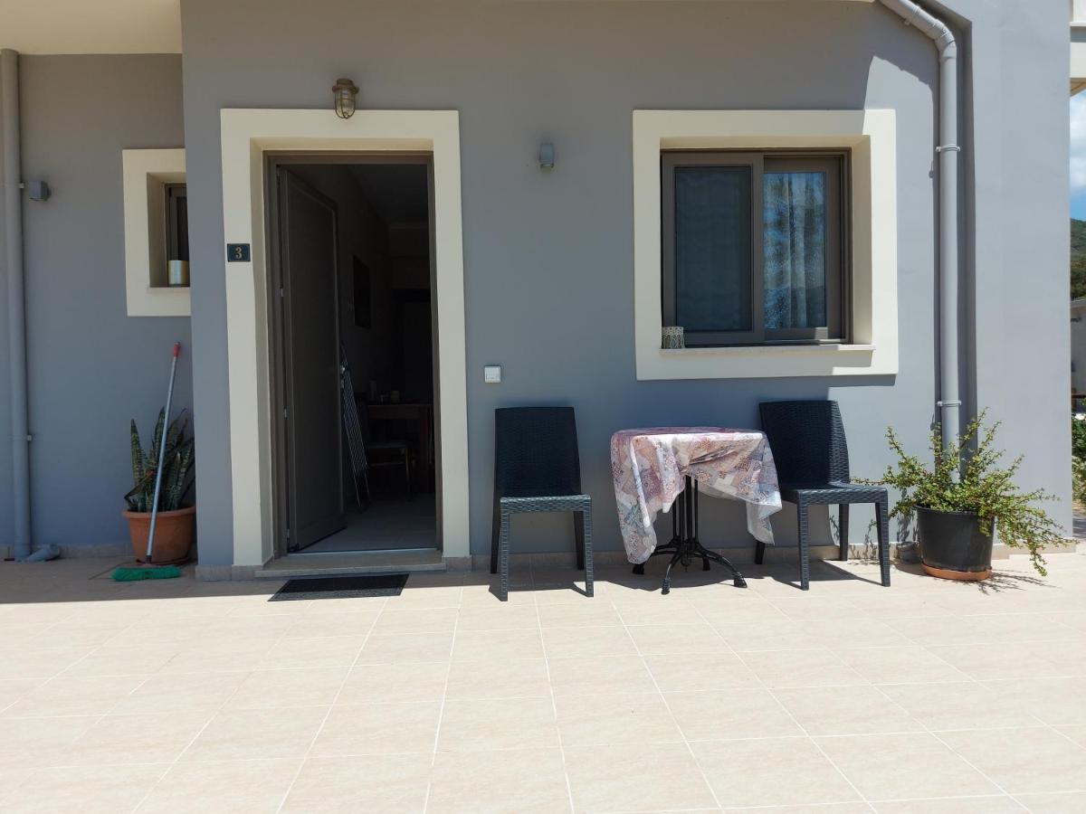 Ta Didymakia Apartments. Argostoli  Room photo