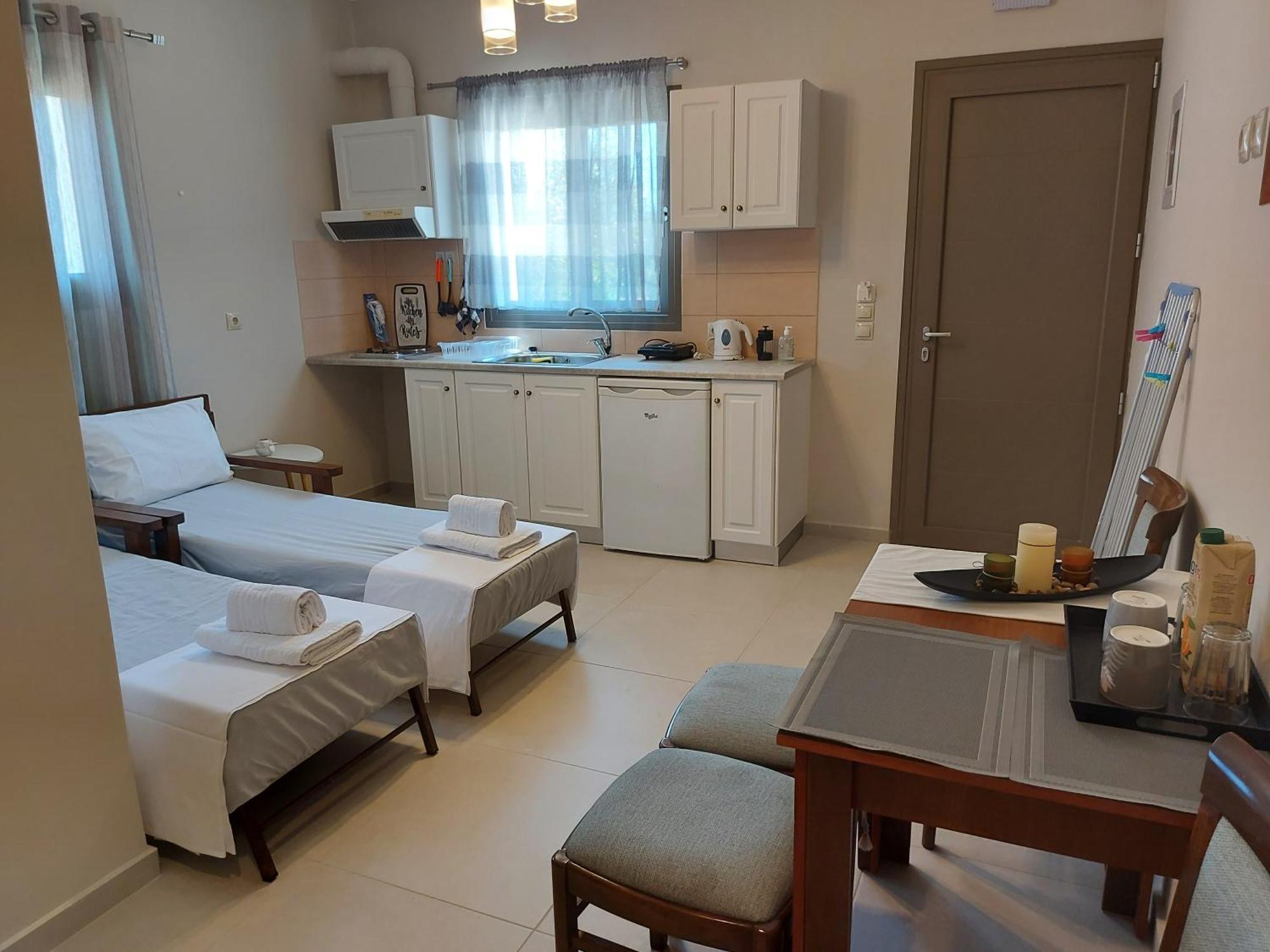 Ta Didymakia Apartments. Argostoli  Room photo